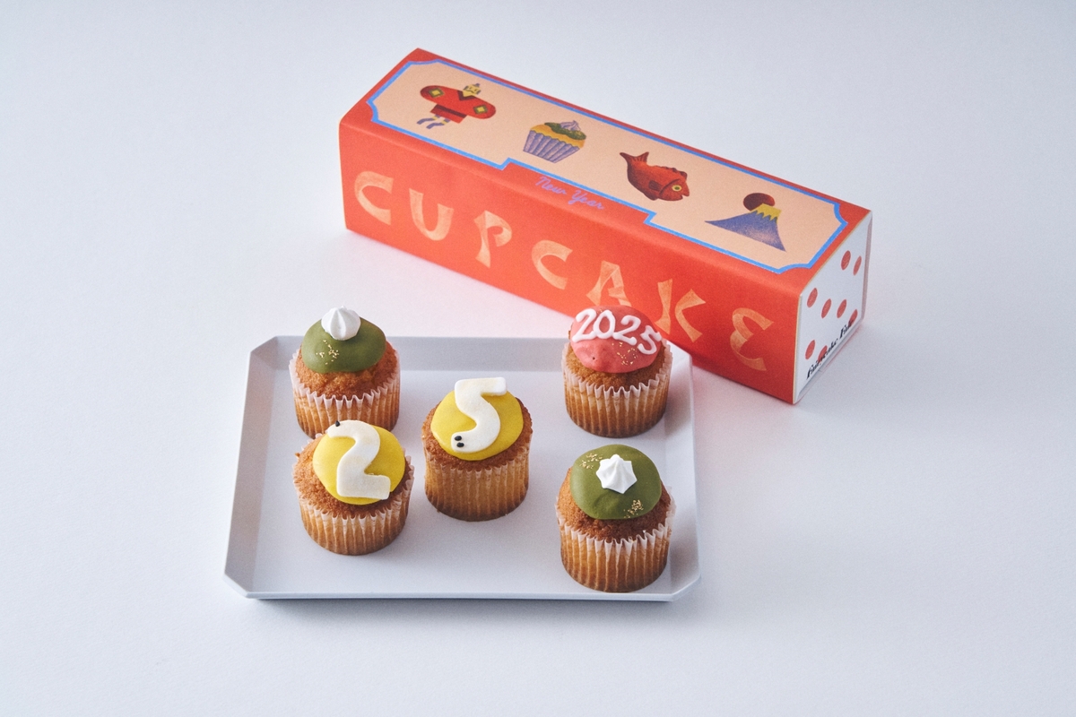 白ヘビかわいい♡」子供も大人もテンション爆アゲなカップケーキ