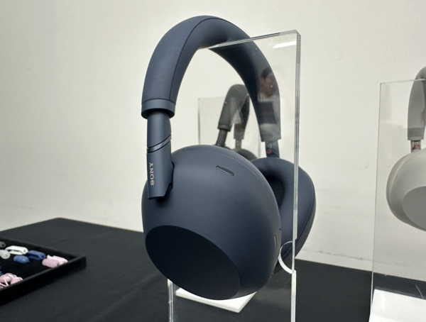 ASCII.jp：ソニーWH-1000XM6に新色「ミッドナイトブルー」 落ち着いた
