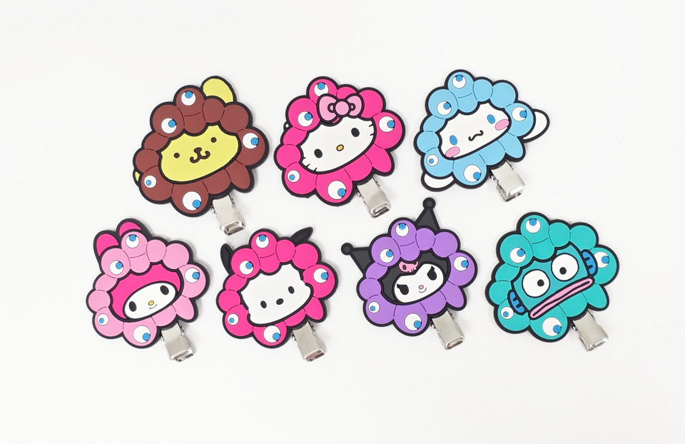 サンリオ×ミャクミャク新作グッズ、モノクロキーホルダーが登場。万博