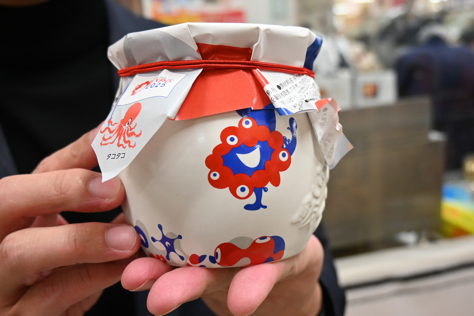 本当に売れる？が瞬時に大増産。「ミャクミャクひっぱりだこ飯」はなぜ