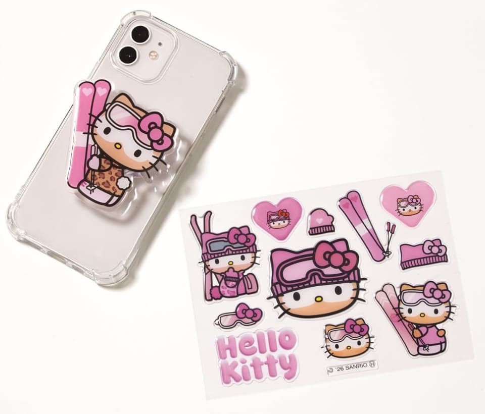雪焼けハローキティ”のスマホグリップ＆ぷっくりシールが付録。sweet 3