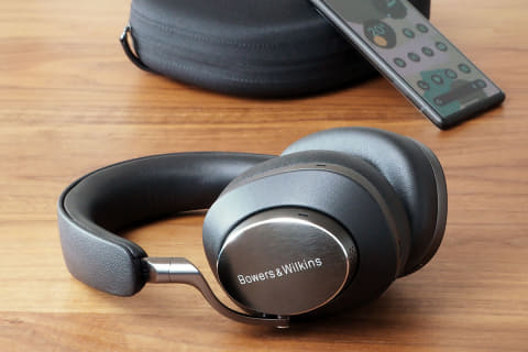 レビュー】装着するモニタースピーカーB&W「Px8」。無線でもUSBでも