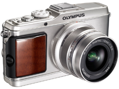 オリンパス、「E-P3」の予約購入で木製グリップなどプレゼント