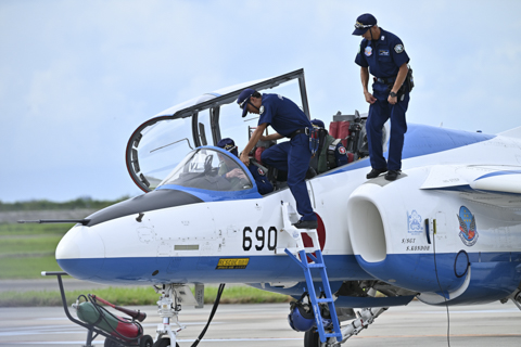 特別企画：ニコン「Z 8」で挑む！ 松島基地“ブルーインパルス”撮影記