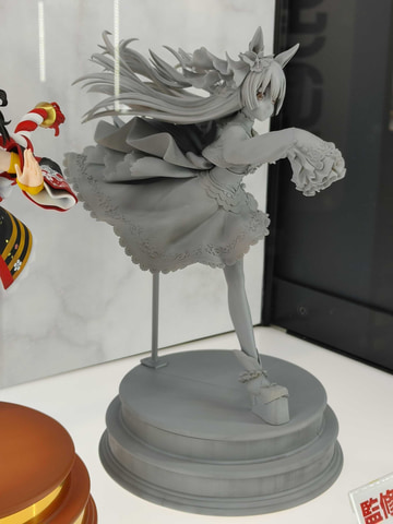 メガホビEXPO】「ウマ娘」より、競い合うキタサンブラックとサトノ
