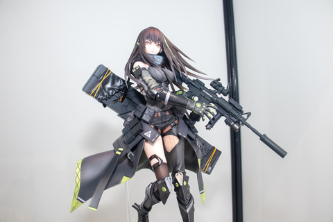 ドルフロ」より「M4A1 MOD3」展示！ ダークな雰囲気と鋭い表情再現