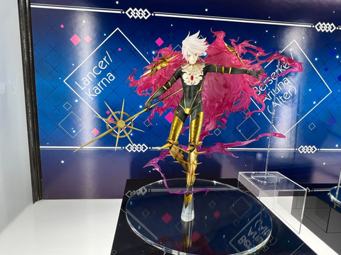 FGO」よりマーリンやカルナなどの新作フィギュアがアルターブースにて