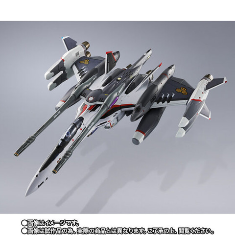 劇場版「マクロスF」に登場した「トルネードメサイアバルキリー」がDX