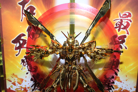 特別企画】全身が金色に輝く「RG 1/144 ガンダムベース限定 ゴッド