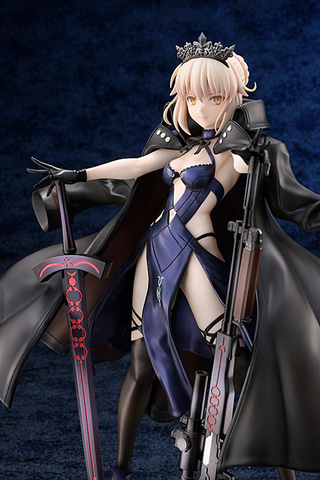 クールな笑顔が美しい。「FGO」より、フィギュア「ライダー