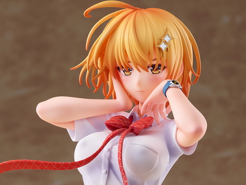 なびくスカートの下から覗く……!? 「ド級編隊エグゼロス」より星乃雲母