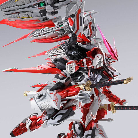 邪道を司る龍の翼「METAL BUILD ガンダムアストレイ レッドドラゴ