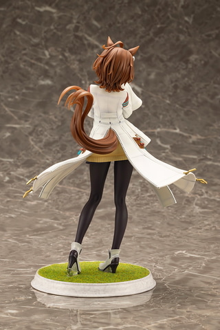 ウマ娘 プリティーダービー」より「アグネスタキオン」の1/7スケール