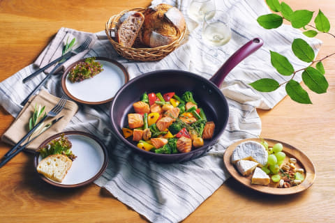 京セラの最軽量フライパン、焦げつきにくい「セラフォート」 - 家電 Watch