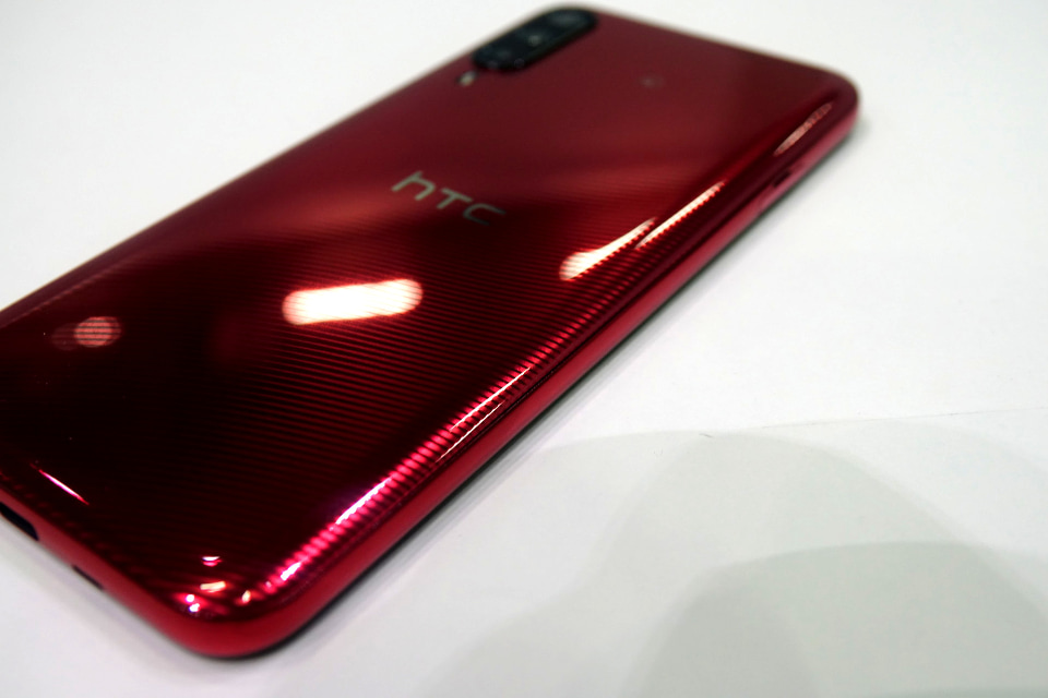 Desire 22 pro」ハンズオンレポート] - ケータイ Watch