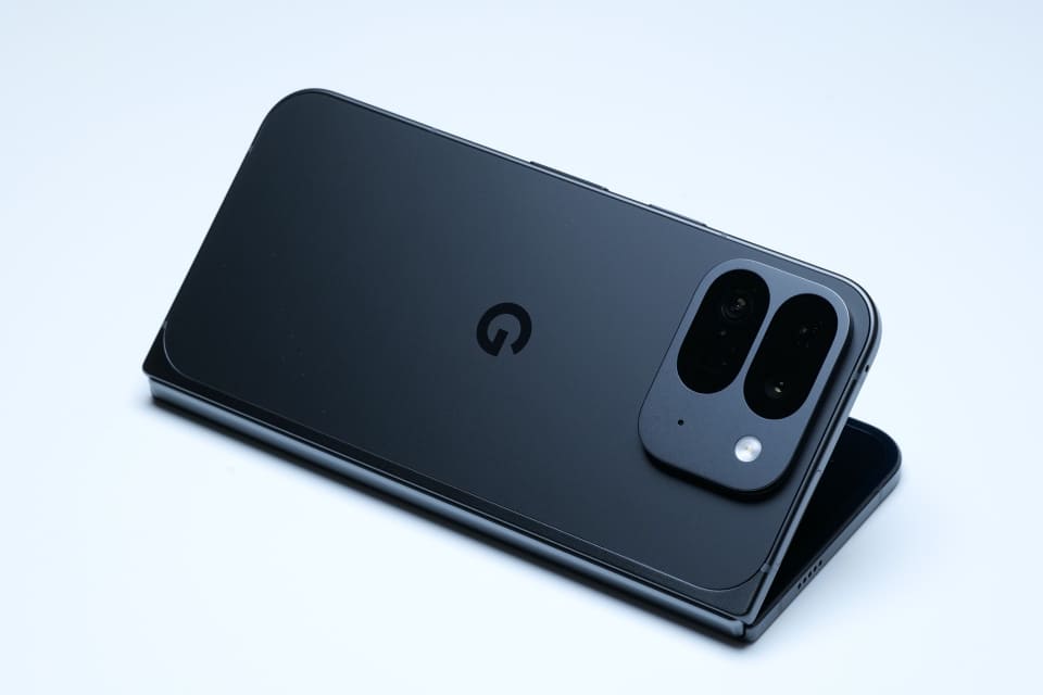 グーグル「Pixel 9 Pro Fold」は8インチ大画面で編集も快適！ Pixel