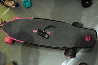 電動スケボーに音声認識のドッグロボ――7月のソフトバンク「+Style」新