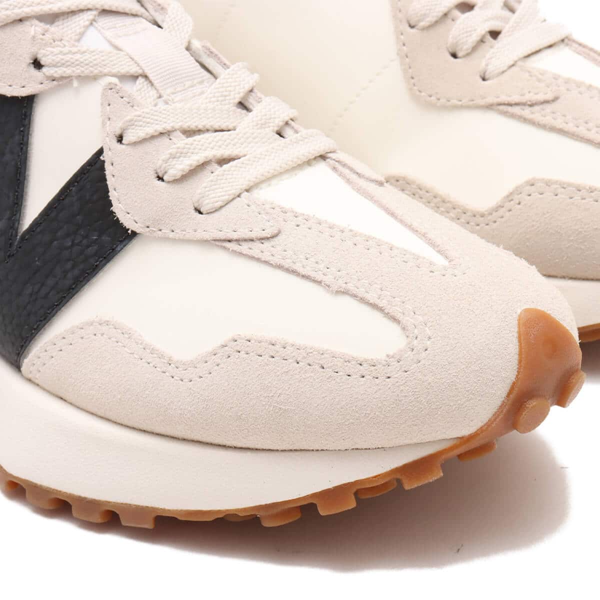 New Balance WS327GD WHITE/BLACK（ニューバランス WS327GD-ホワイト