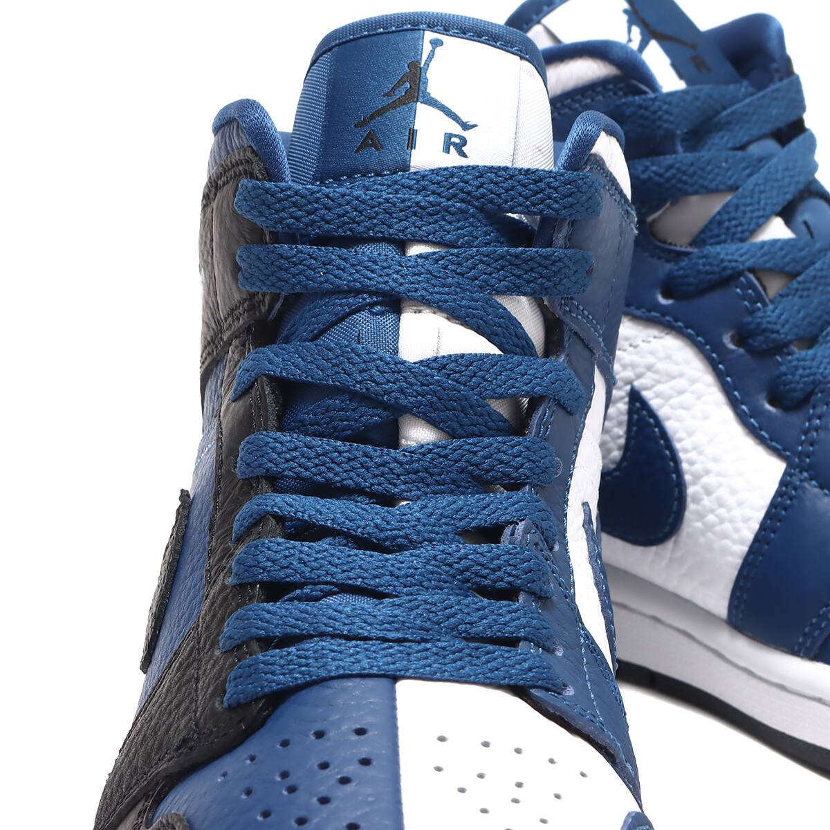 JORDAN BRAND WMNS AIR JORDAN 1 MID SE FRENCH BLUE/BLACK-WHITE