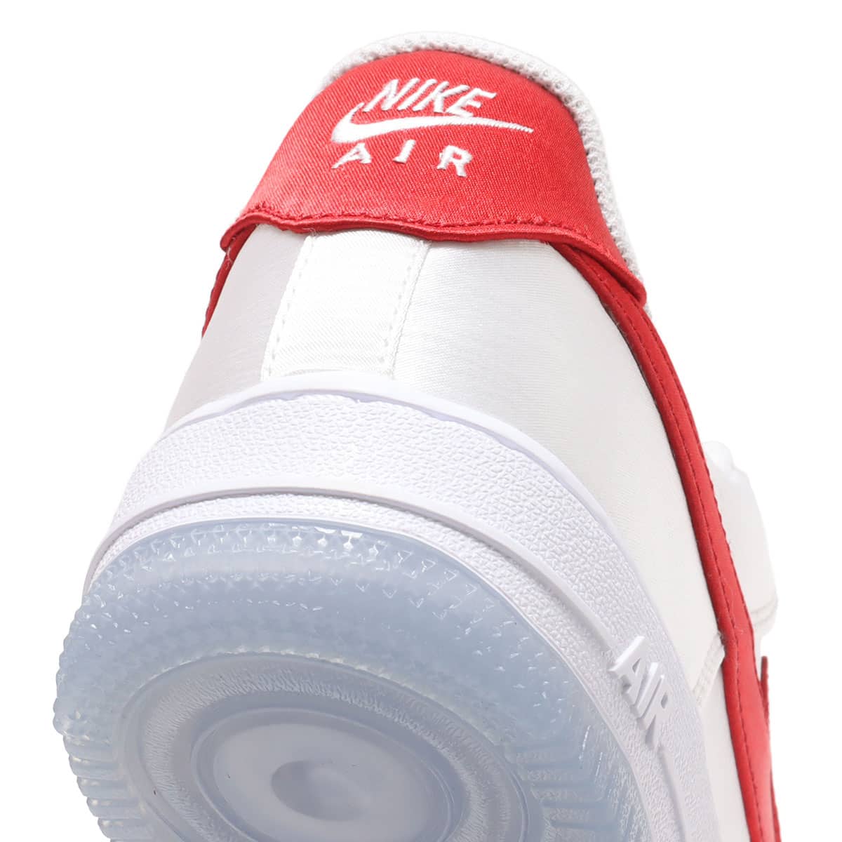NIKE W AIR FORCE 1 '07 ESS SNKR WHITE/VARSITY RED（ナイキ