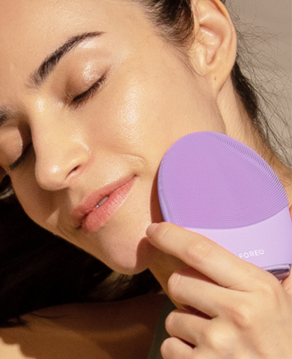 All FOREO LUNA™ Facial Cleansing Devices & Cleansers