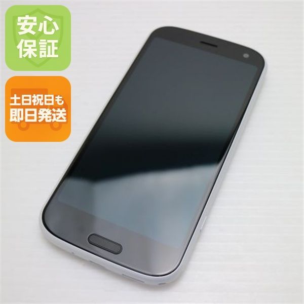 新品同様 F-52B らくらくスマートフォン ホワイト スマホ 白ロム 本体