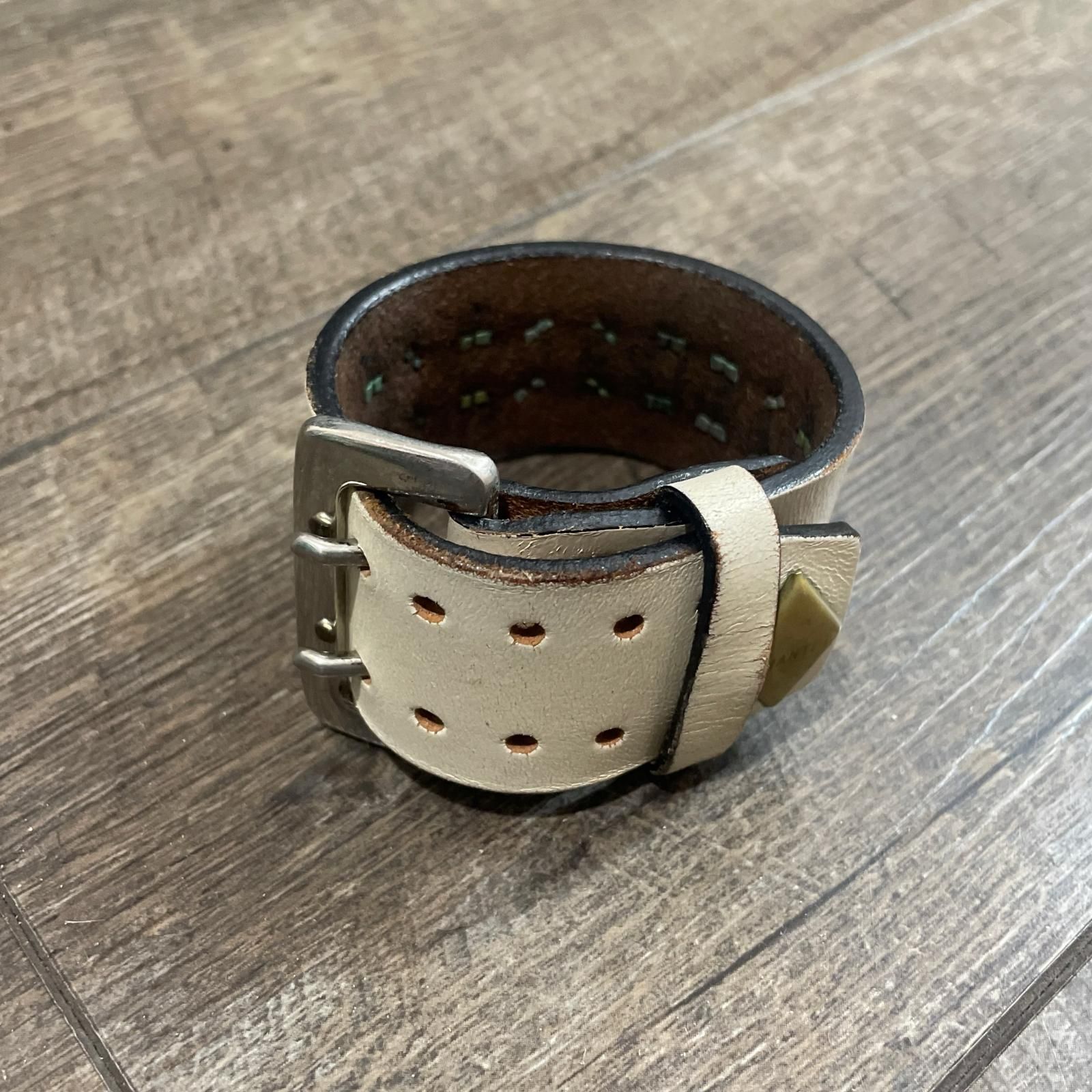 WOLF'S HEAD SHANTii コラボ スタッズ レザー ブレスレット ウルフズ