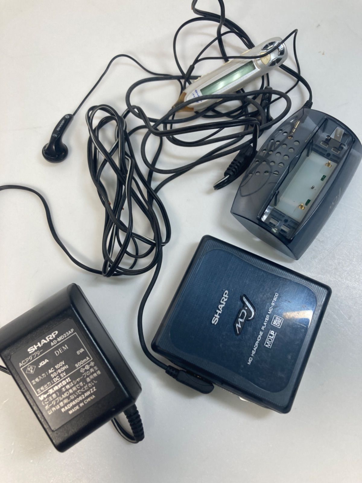 動作品 SHARP シャープ ポータブルMDプレーヤー MD-ST800 動作確認済み