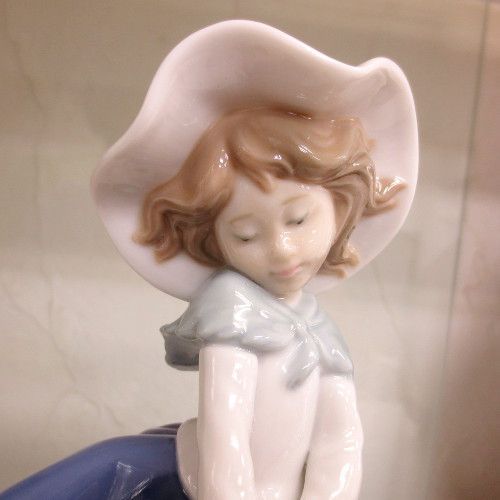 リヤドロ フィギュリン きれいな花ばかり 少女 花かご 陶器 人形 女性