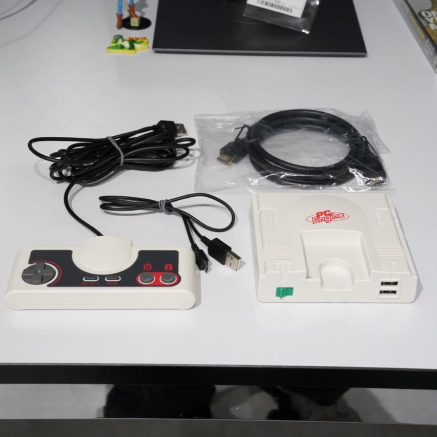 PCエンジン mini本体とコントローラーセット(動作確認済み） PC