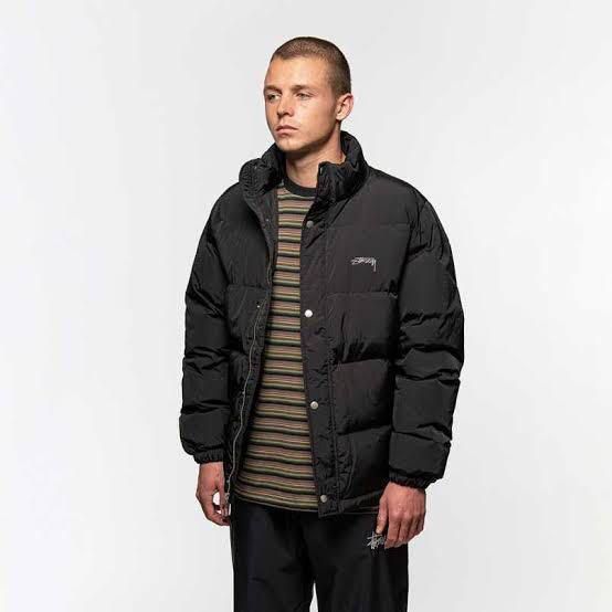新品 stussy solid puffer jacket ダウンジャケット刺繍 - メルカリ
