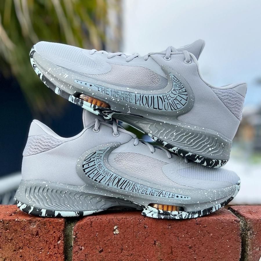 NIKE ZOOM FREAK 4 EP 'WOLF GREY' ナイキ ズーム フリーク 4 ヤニス