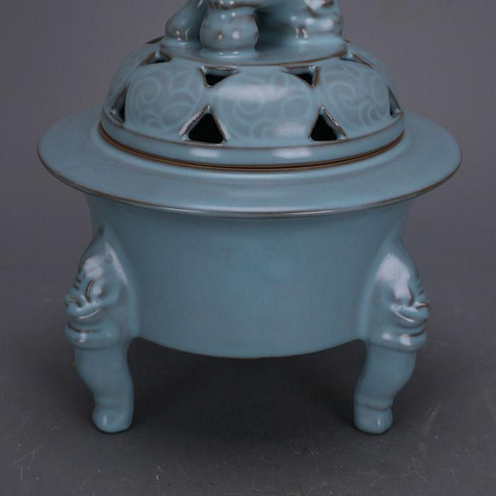 宋汝窯 天青釉蝶紋 四足水仙盆 景徳鎮 陶磁器 装飾品 現代工芸品 美術