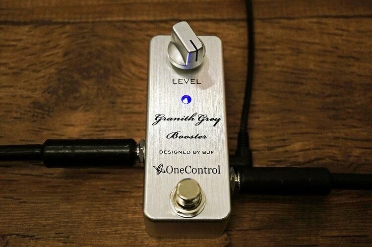 坂本夏樹さんによる、One Control LITTLE GREEN BOOSTERとGRANITH GREY