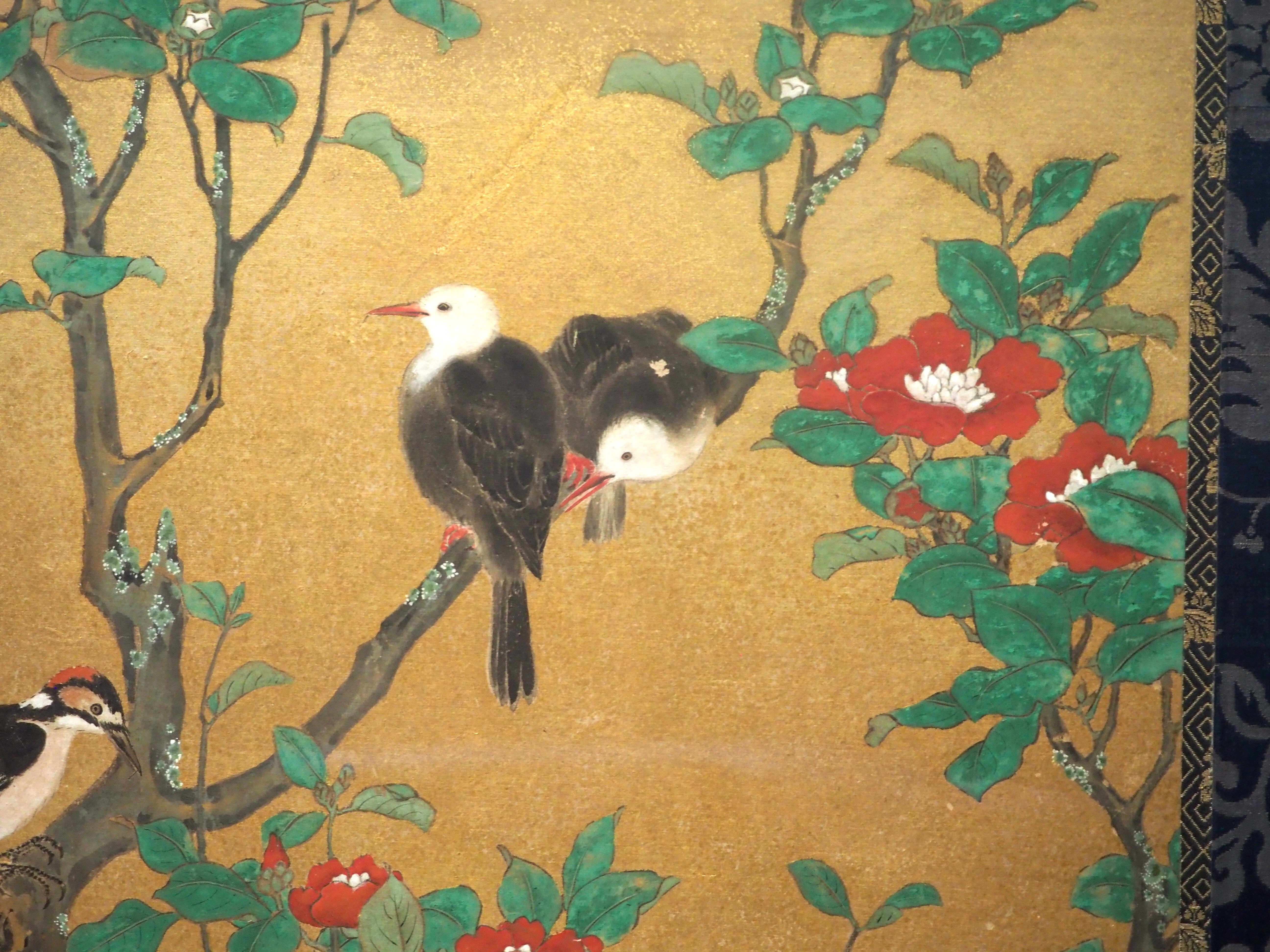 花や鳥がいきいきと描かれた、海北友雪の《花鳥図屏風》 @トーハク