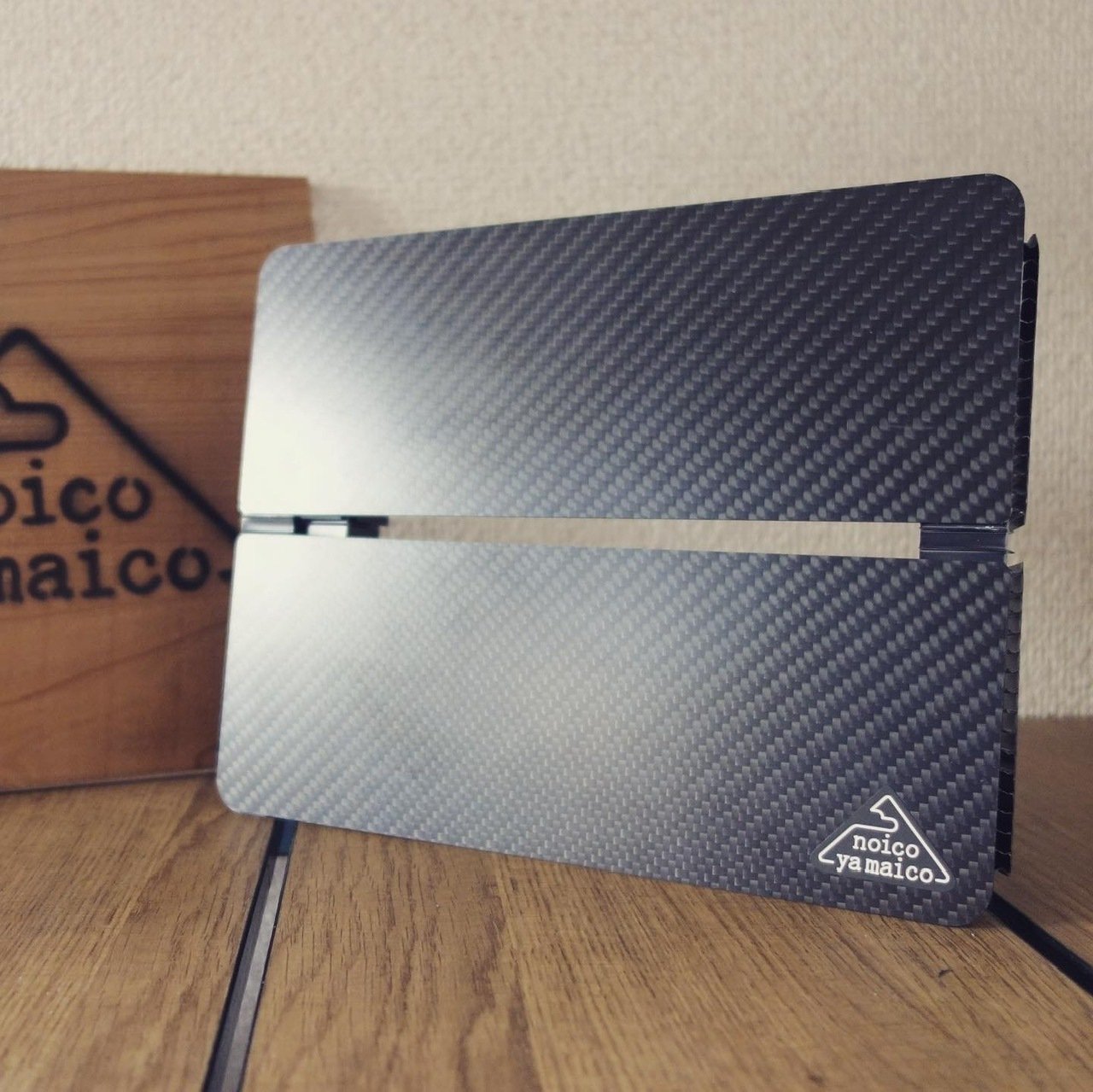 天板フルカーボンのミニテーブル noicoyamaico mini carbo2｜Daisuke