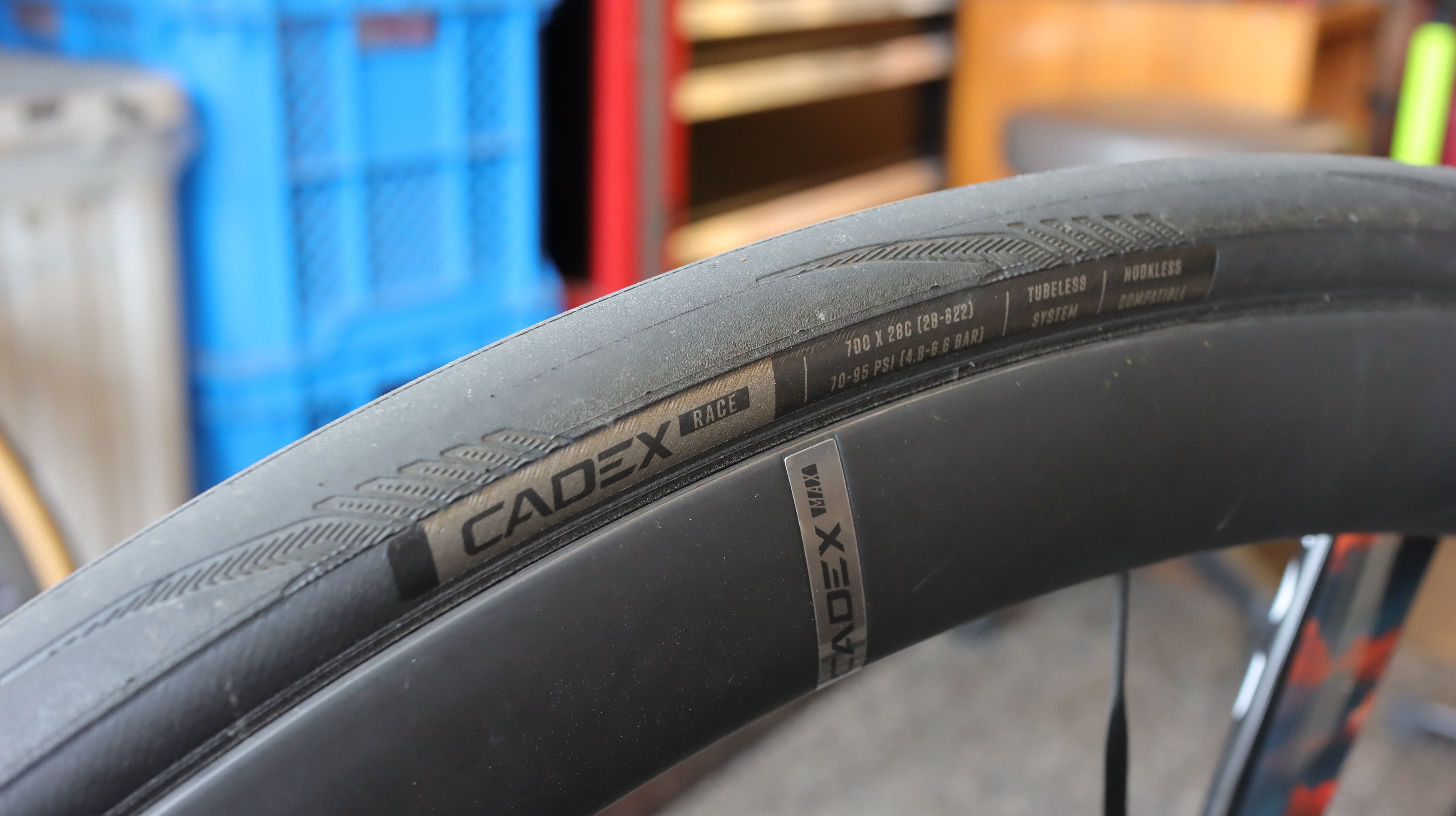 1ペア限定 旧定価オファー』新型 CADEX MAX 40 インプレッション