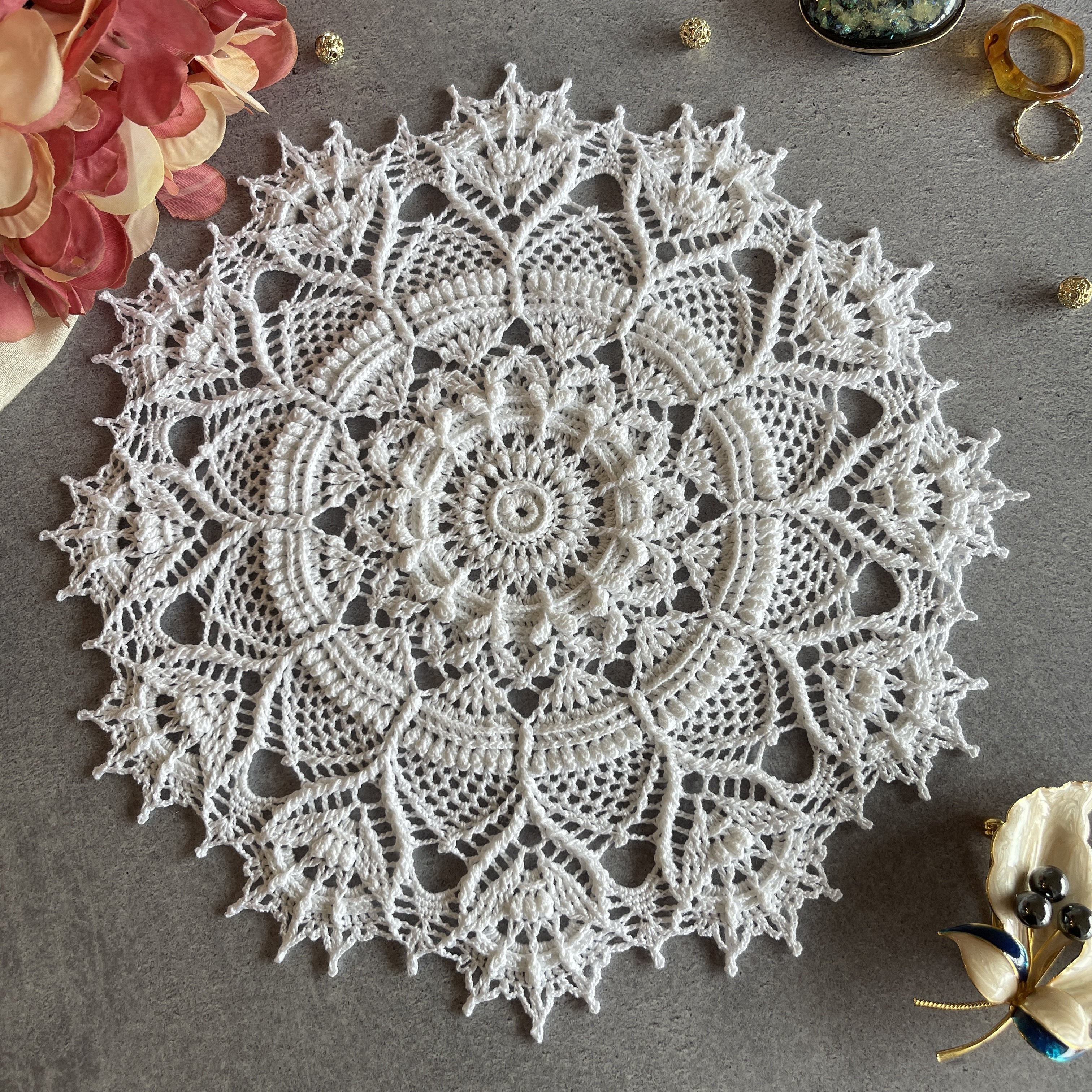 立体模様のドイリー#45｜Rieko / Riekoのレース編みレシピ