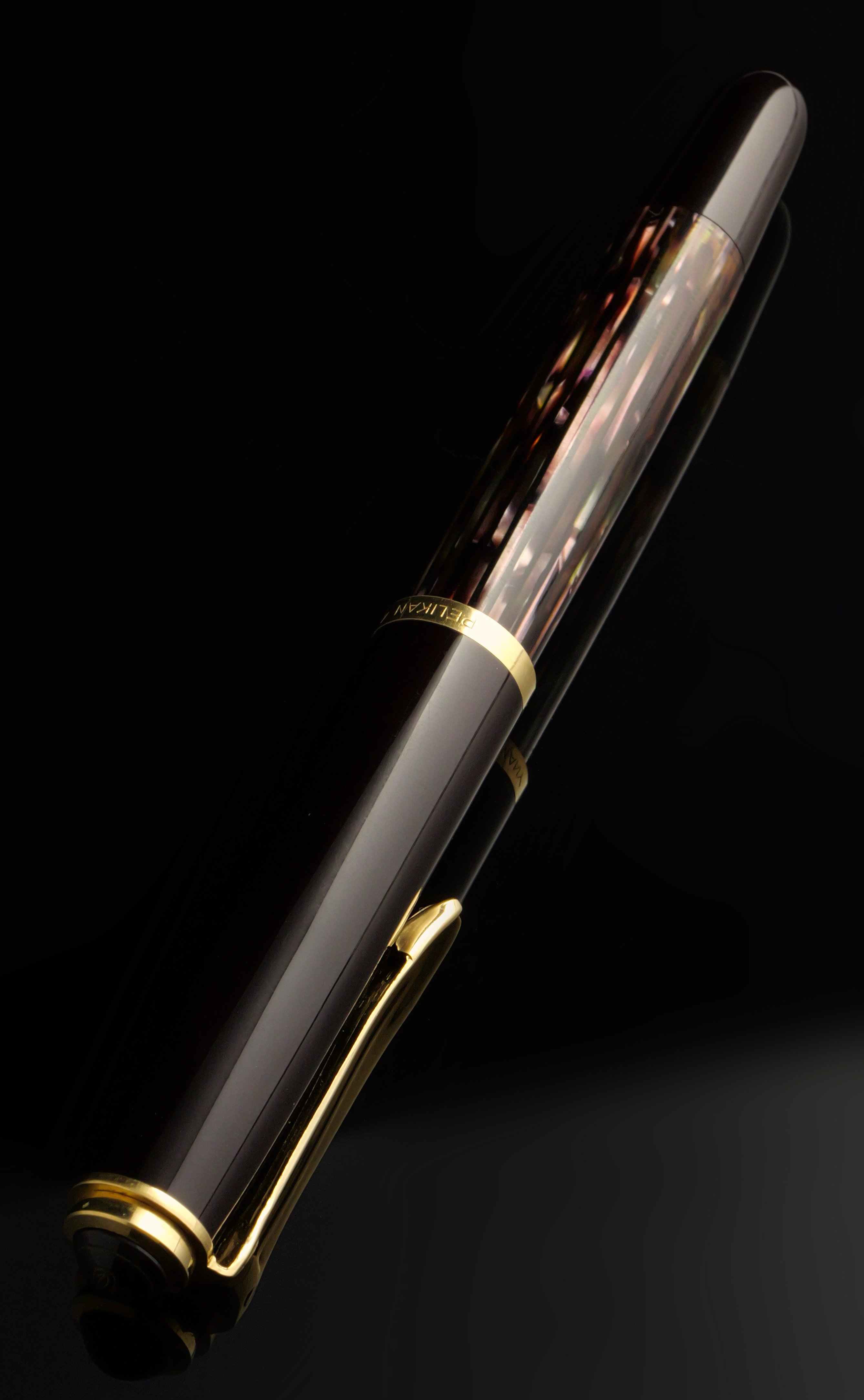 美しい茶縞に魅せられて：Pelikan 400NN M&K｜Hideo Takehara