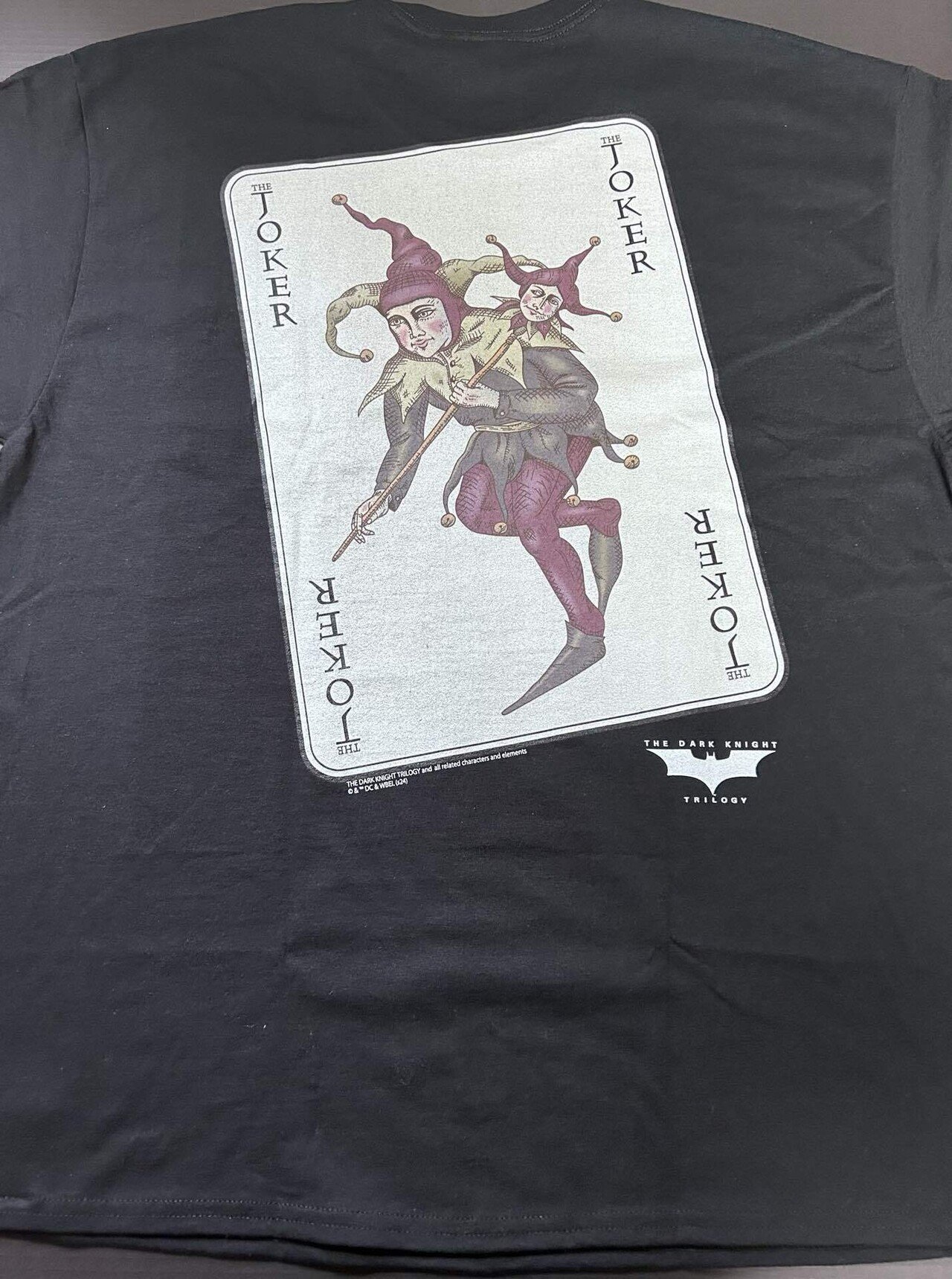 ダークナイトのTシャツ｜柳の木