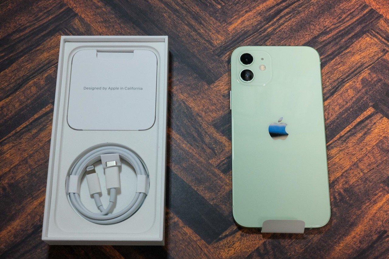 iPhone12 グリーンを購入！第一印象を話してみました。｜藍田ゆう