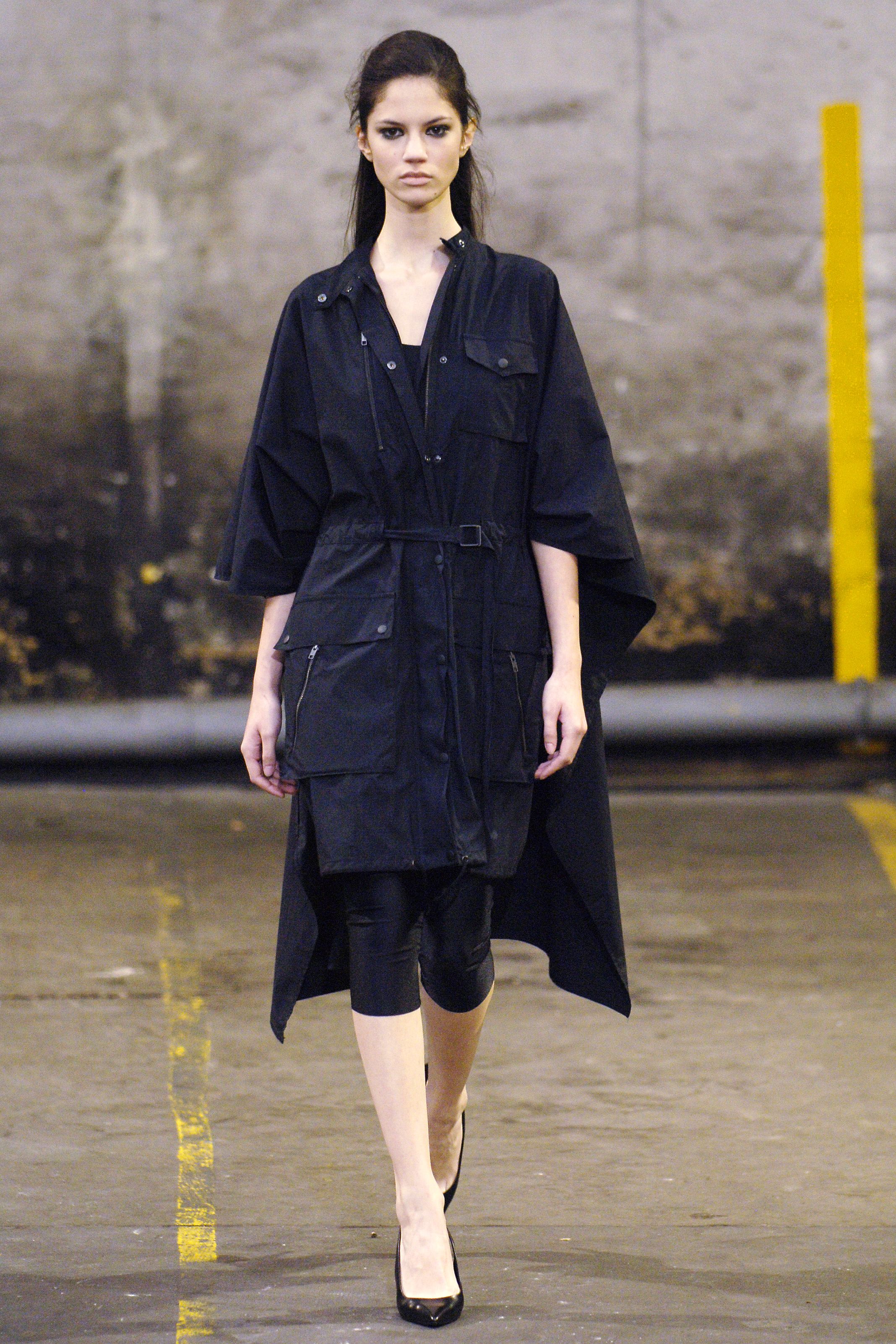 Veronique Branquinho Spring 2006 Ready-to-Wear Collection | Vogue