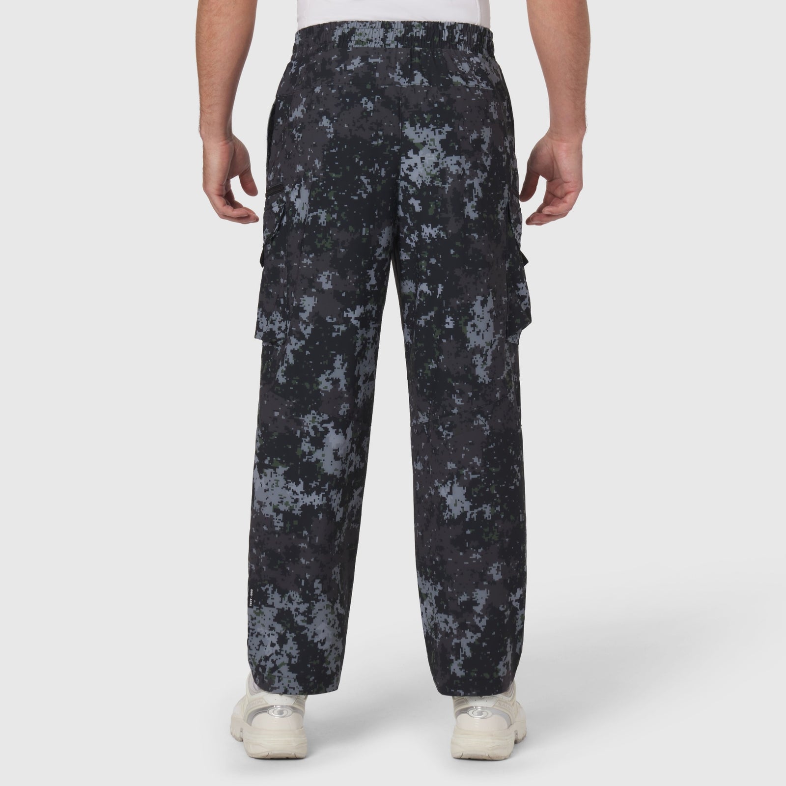 ASRV_MALE_1131_PIXELCAMO_BACK1
