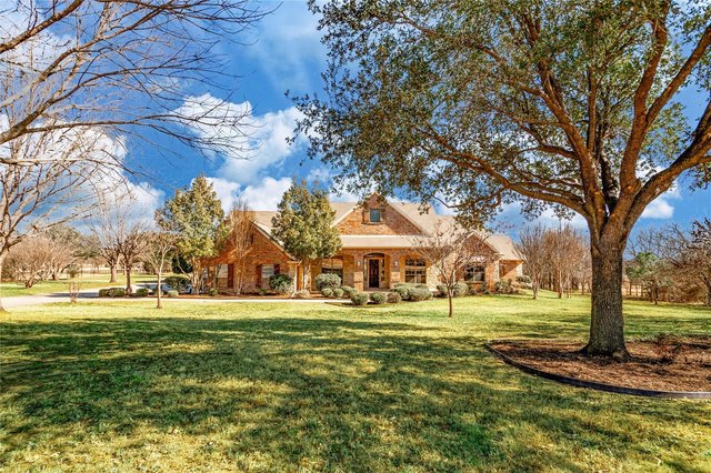 326 W Hickory Ridge Cir, Argyle, TX 76226 [Updated 2/1]