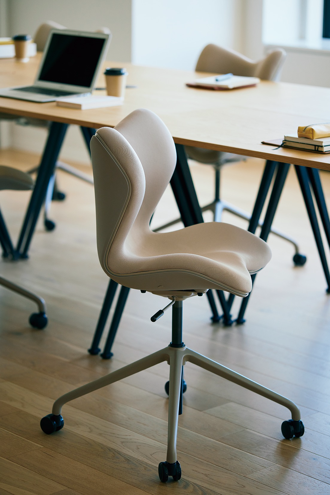 身体に負担の少ない姿勢をサポートする健康チェア 「Style Chair SMC
