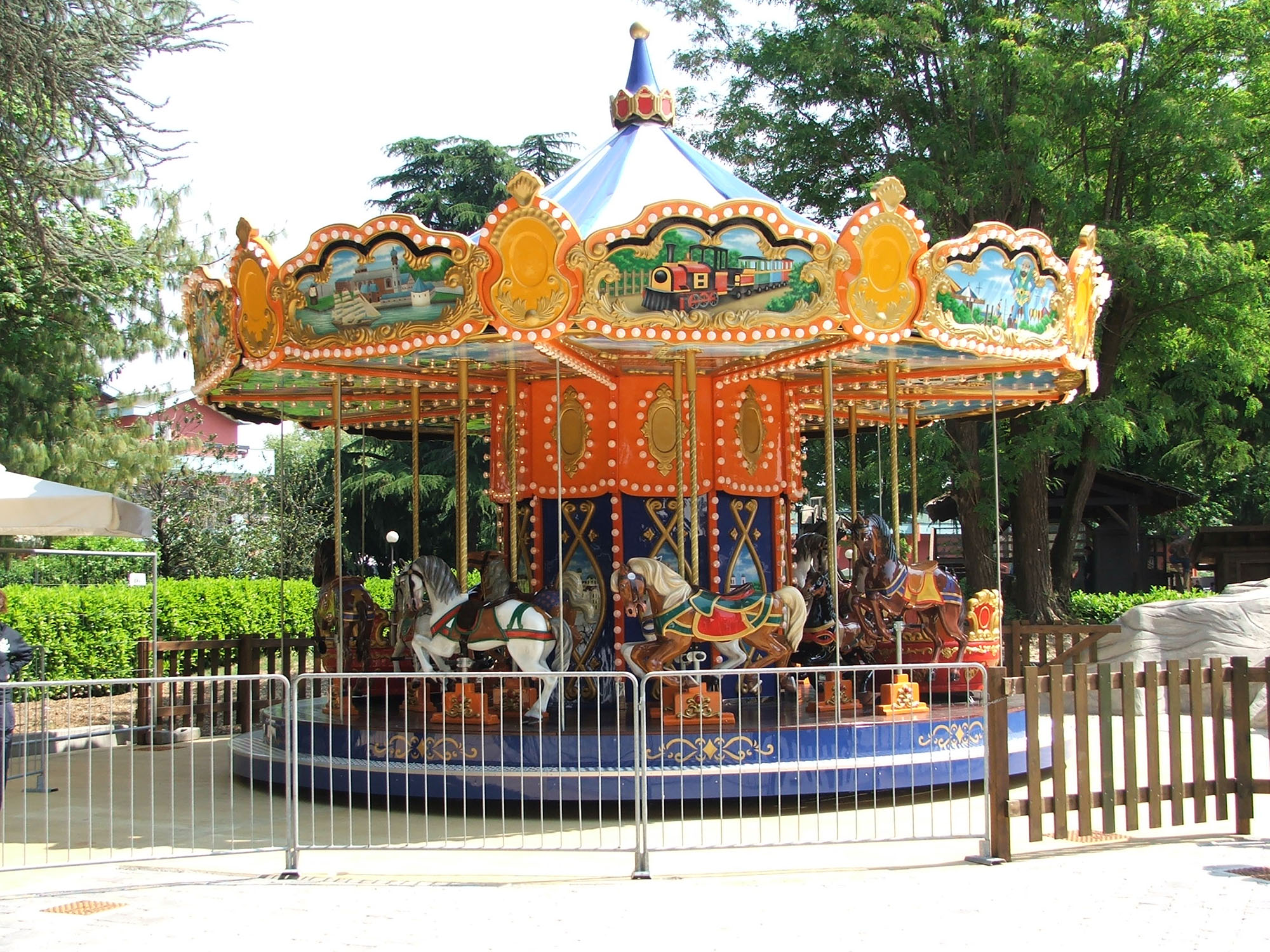 MERRY GO ROUND 7m | 24 People - Heigh restriction 105 cm