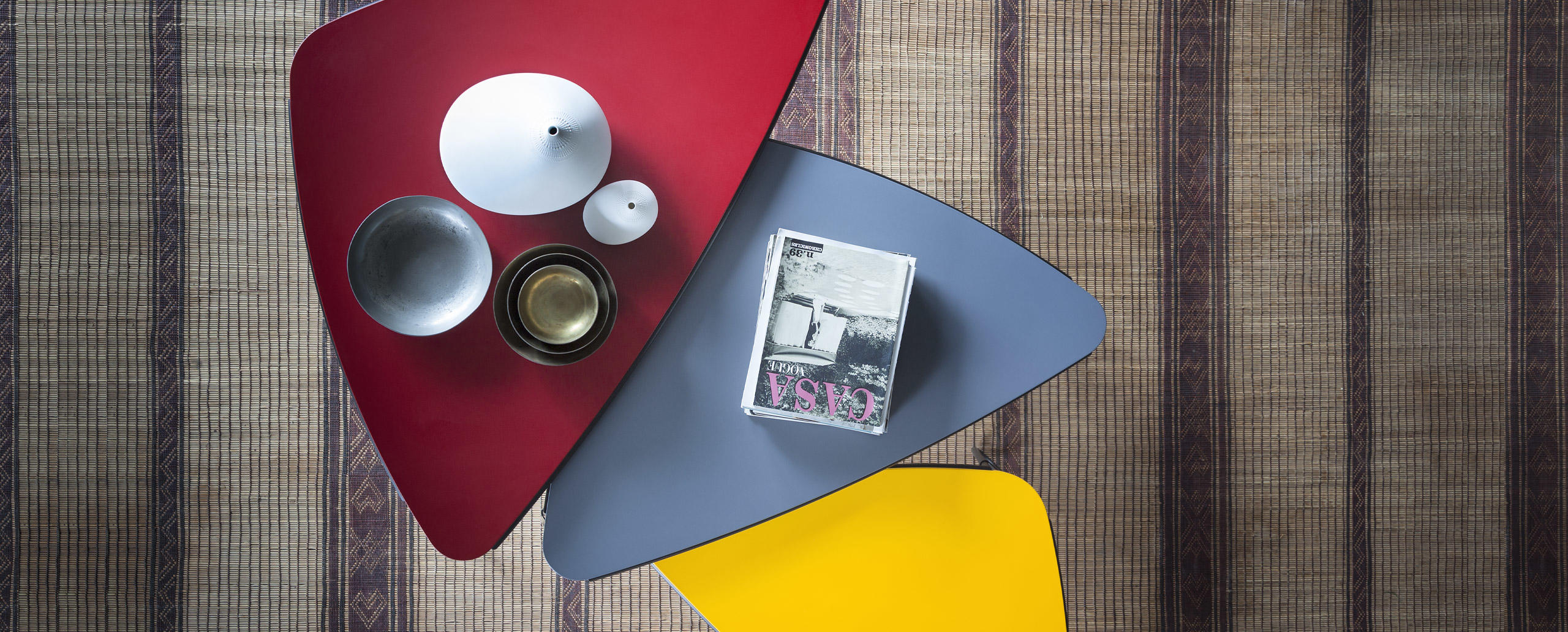 Столик 519 PETALO, Cassina. Дизайнер Charlotte Perriand