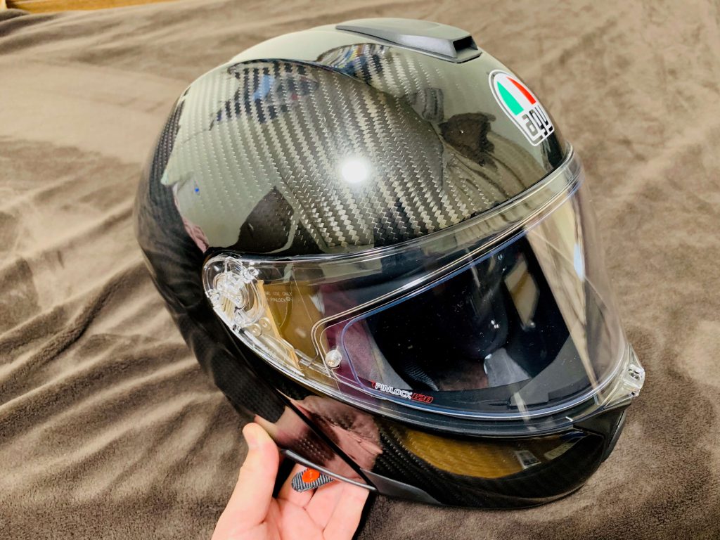 AGVが作った世界初のカーボンシステムヘルメットSPORTMODULAR – 【公式