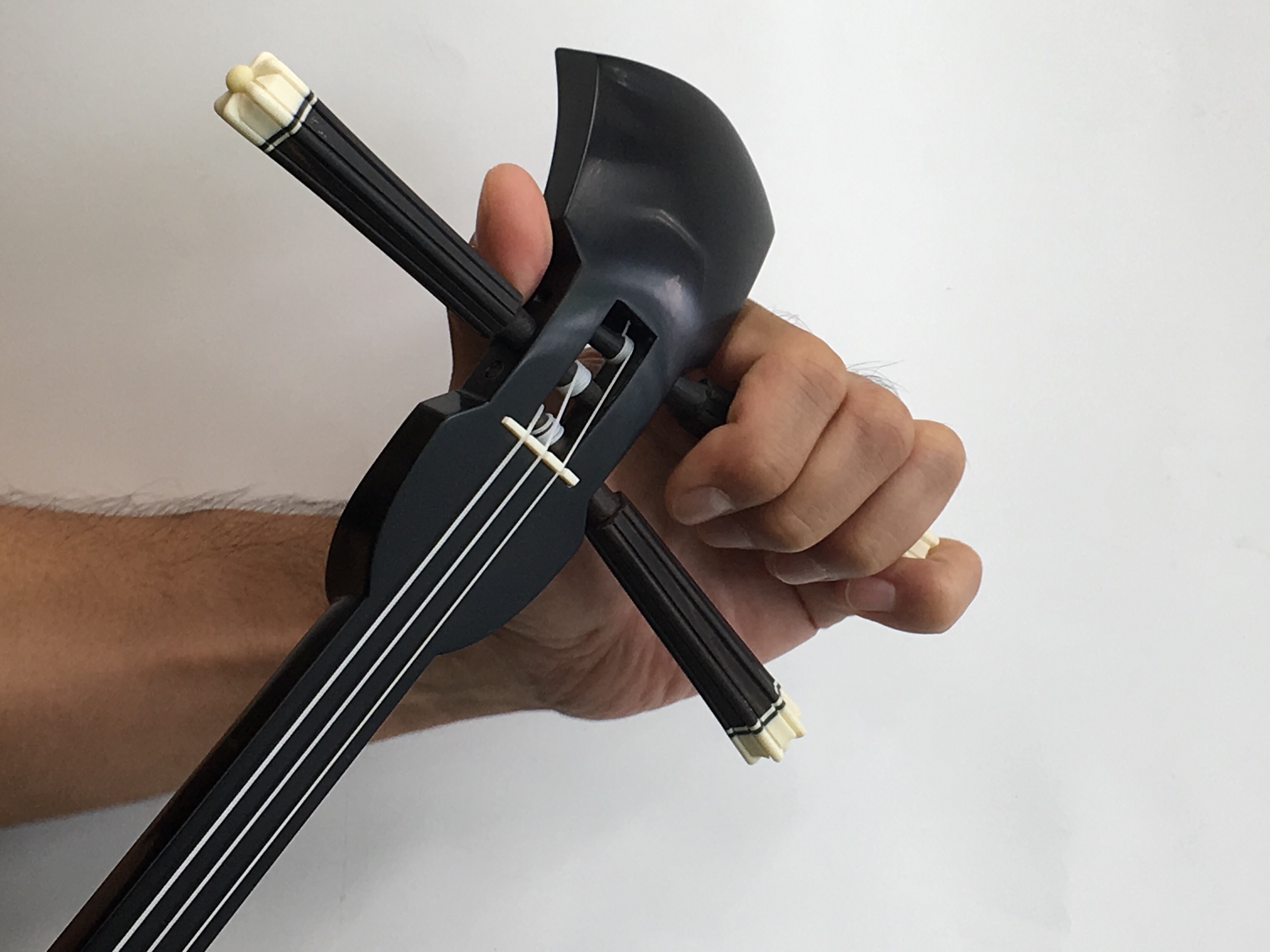 首里城柄三線（戻らんカラクイ付き） 首里城柄三線（戻らんカラクイ