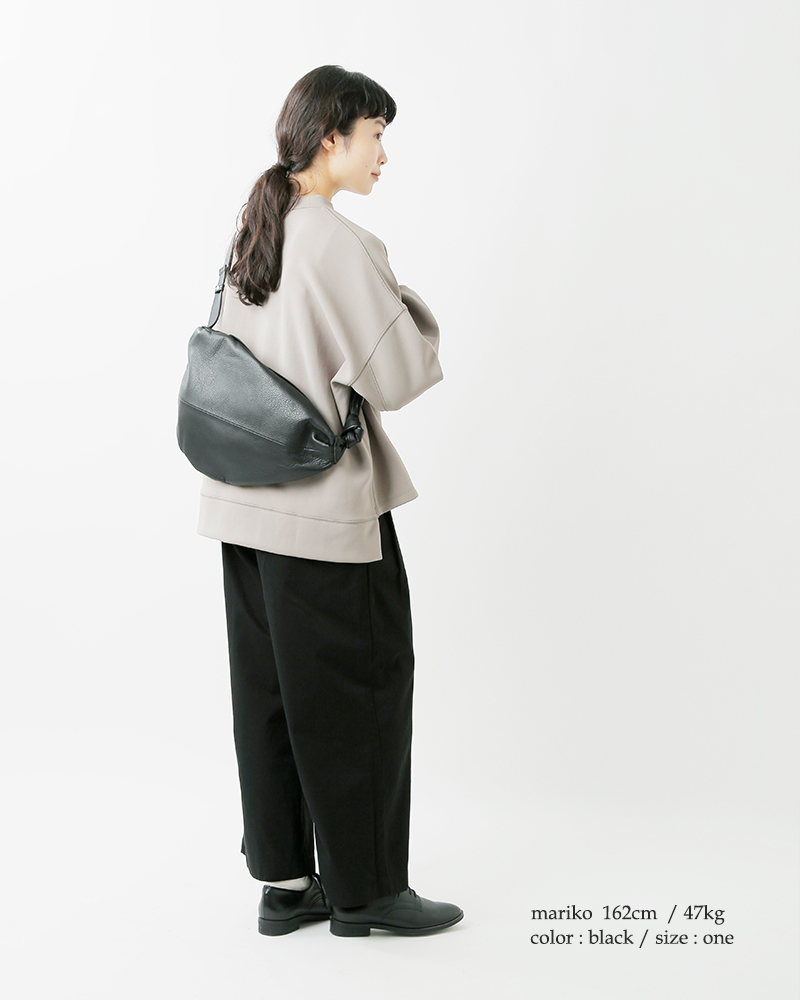 POMTATA ポンタタ カウレザー ボディバッグ “CANDY BODY BAG” candy